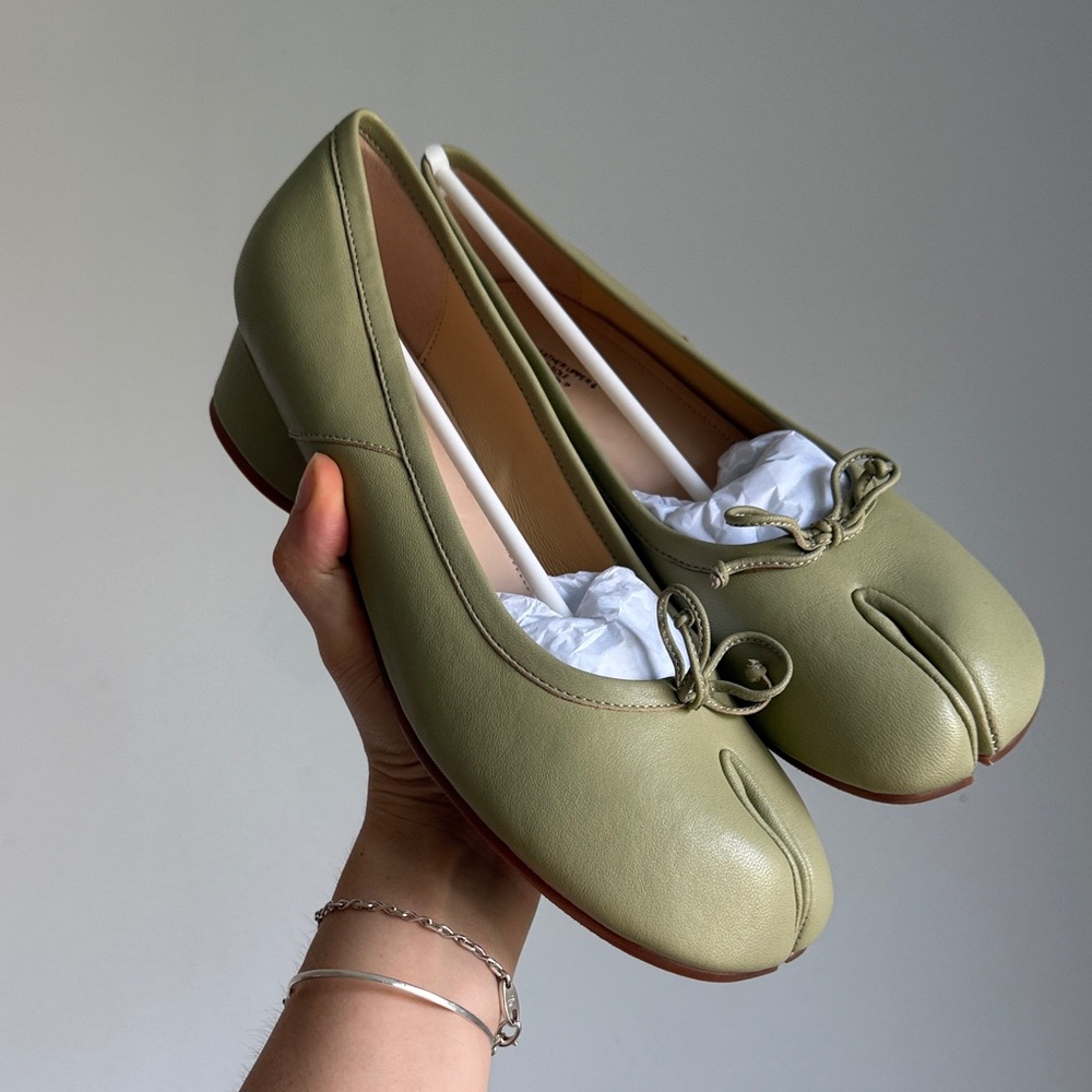 Elegant Green Women's Tabi Heels